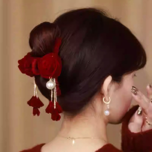 玫瑰花抓夹后脑勺气质头花鲨鱼夹敬酒服头饰红色喜庆旗袍流苏发夹