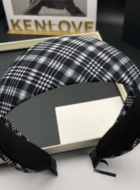 Kenlove/黑白格子高定布艺发卡发箍女成人时尚宽边压发洗脸头箍