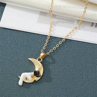 极速INS fdashion personality star moon spaceman pendant neck