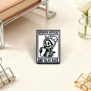 贵、难搞还顶嘴胸针有趣的饮料骷髅夫人翻领别针吐槽文字黑白徽章