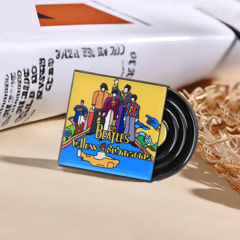 英国摇滚乐队披头士黄色徽章