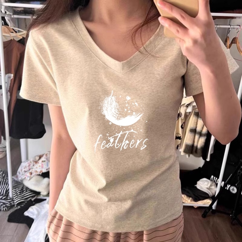 正肩短袖t恤女夏季2025新款甜辣妹修身v领纯棉打底衫独特别致上衣