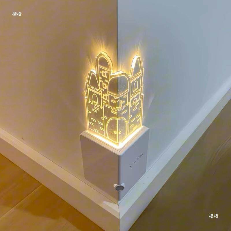 墙角感应灯人来即亮人走即灭楼梯过道入户门无需布线城堡小夜灯