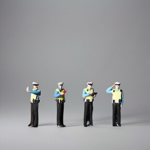 交通警察人偶64比例微缩交警测酒驾抄牌沙盘摆拍配件户外查车场景