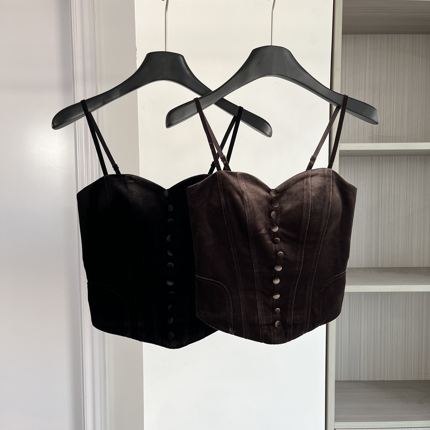 欧货束腰风纽扣吊带背心女黑色胸衣内搭外穿百搭鱼骨抹胸上衣,女装/女士精品,背心吊带,淘宝优惠券,粉丝福利购,淘宝优惠卷