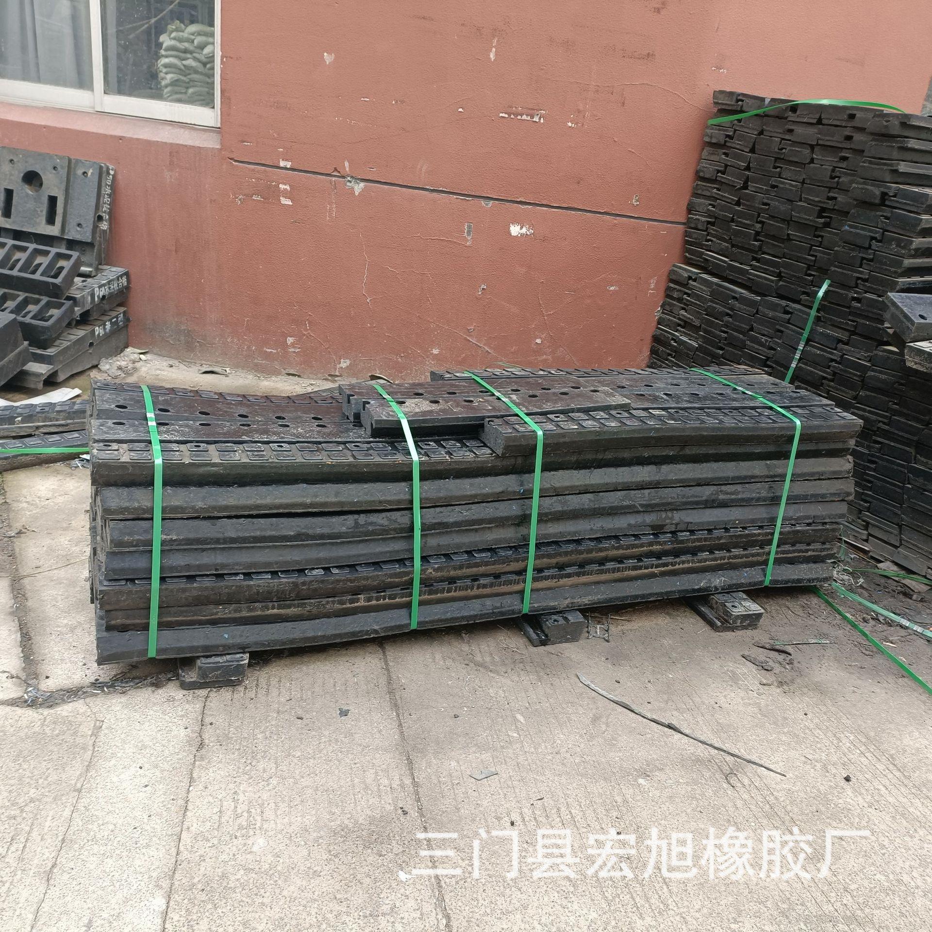 铁路整体道床橡胶填充块 轮缘槽橡胶扣条 燕尾槽橡胶塞条厂家直销