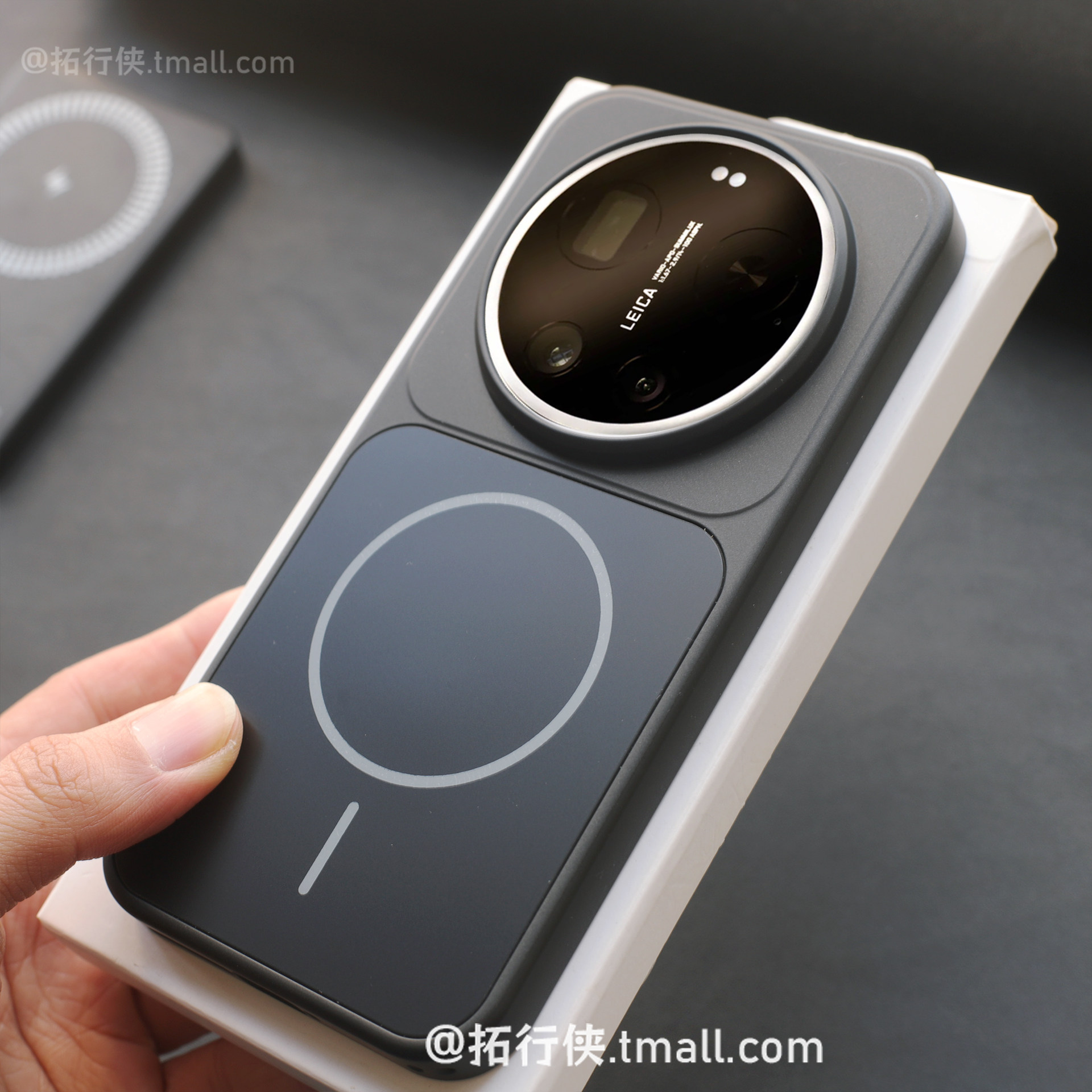 商务酷黑色Magsafe磁吸壳适用小米17Ultra徕卡版手机壳新款Xiaomi17Ultra磨砂玻璃冰雾防指纹全包硬壳潮男士