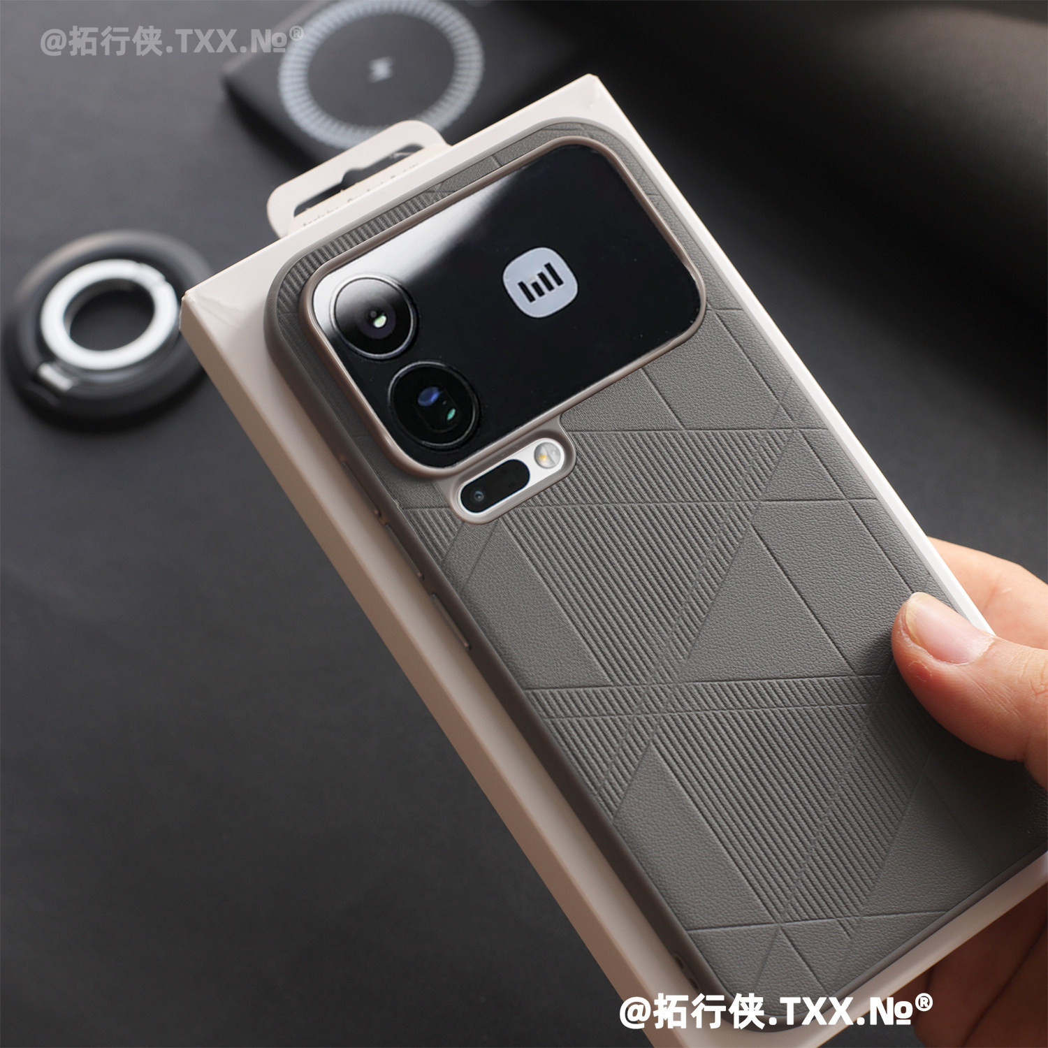 高级感灰色几何菱格纹适用小米17pro手机壳凹凸感磨砂防指纹XIaomi17Promax金属镜框背屏全包15/14素皮纹外壳