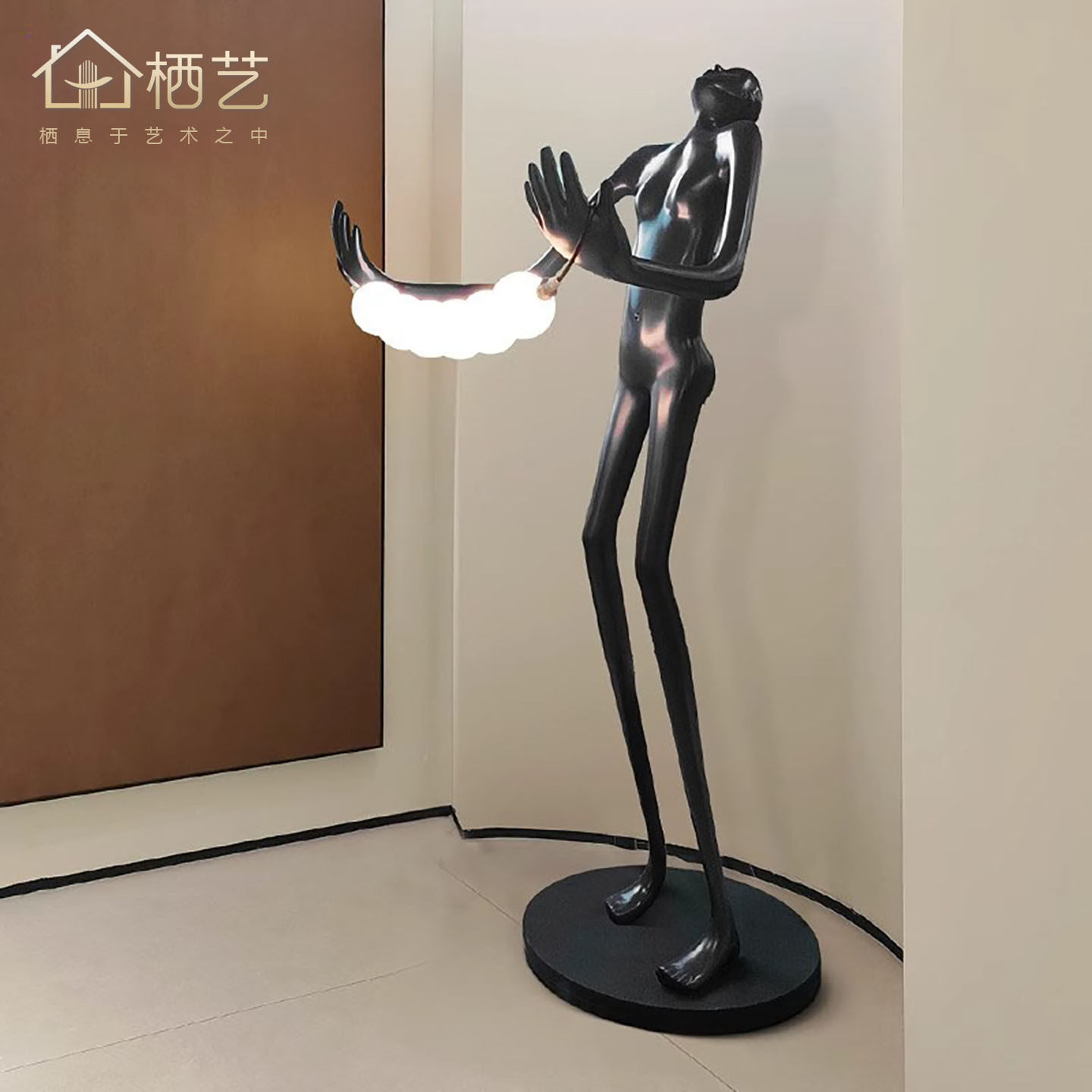 北欧人形物像雕塑落地灯长臂抱球设计展厅摆件客厅沙发造型装饰灯