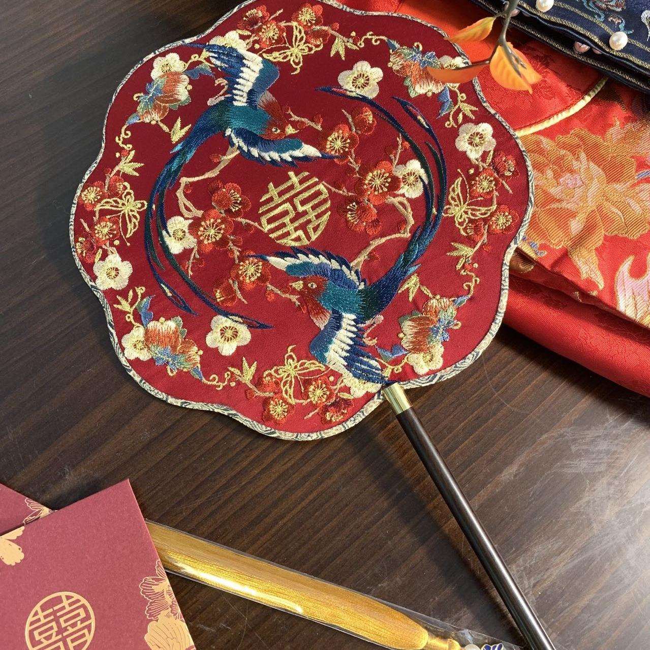 荷塘月韵古扇斋古风汉服绣花团扇重工机绣晨袍喜扇喜结连理