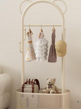 奶油风儿童衣架落地卧室家用移动衣帽架房间挂衣架晚上放衣服神器