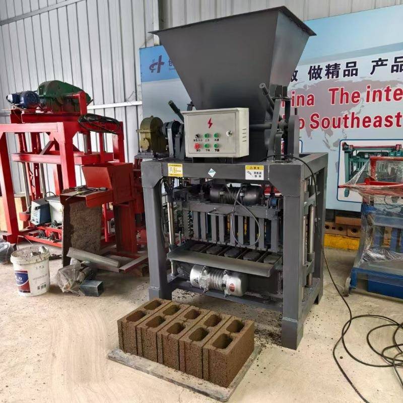 工厂混凝土水泥U型渠成型机农田水利灌溉排水梯形槽预制机