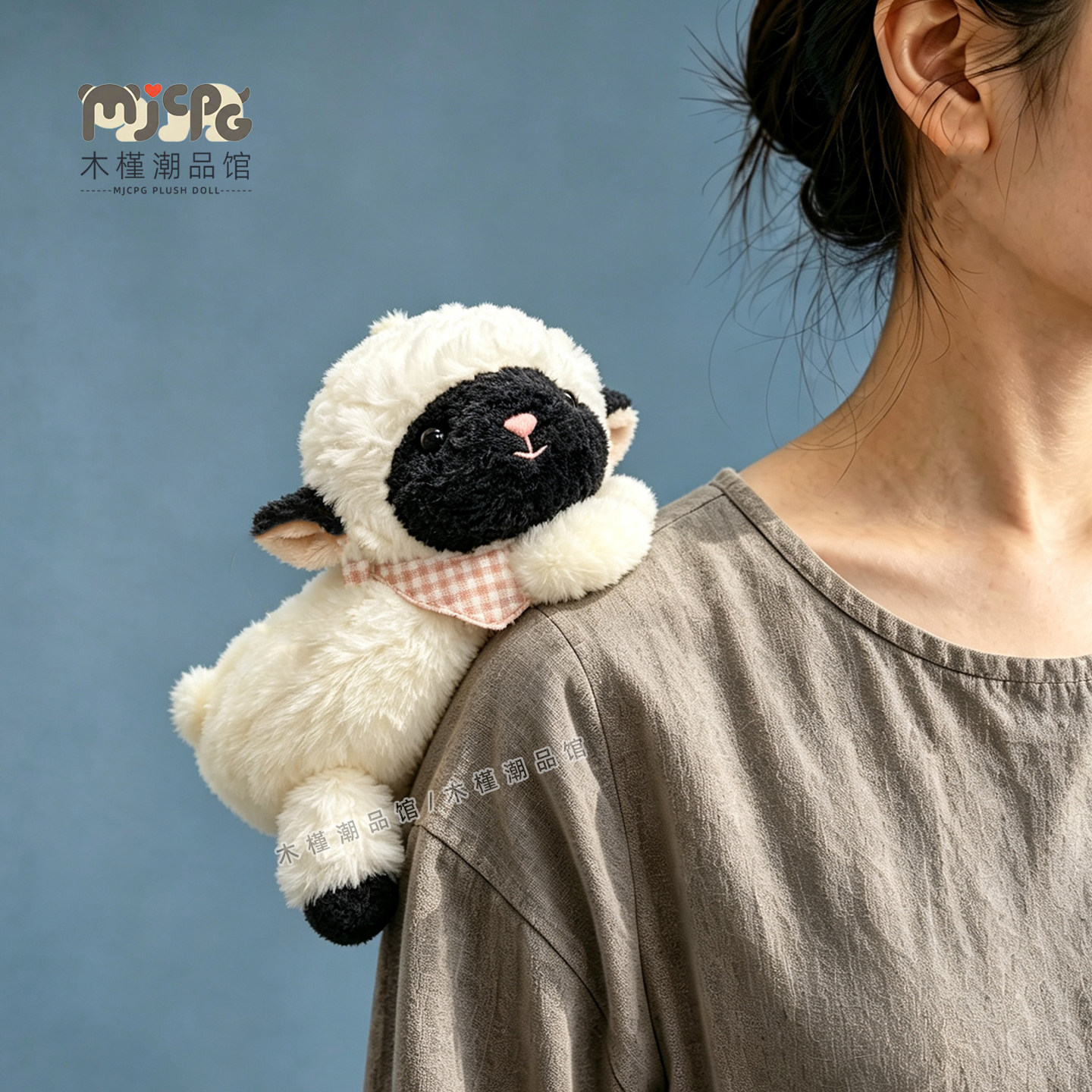 正版实体同款趴肩公仔可爱仿真羊