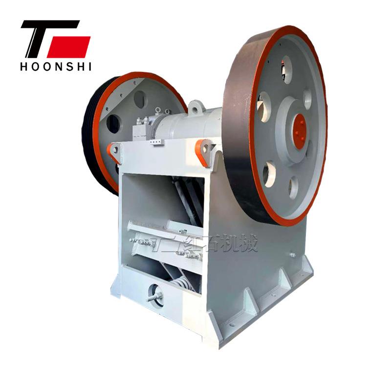 建筑垃圾矿山石头破碎机移动石块破碎车柴油版颚式破碎机优惠