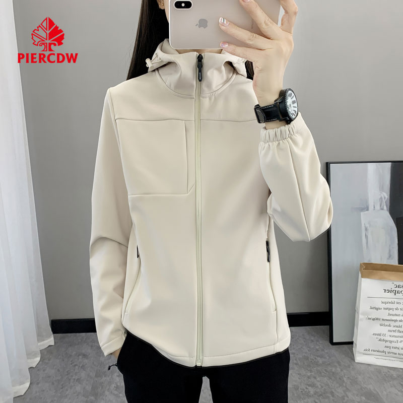 帕瑞萨/PIERCDW品牌软壳冲锋衣女户外运动保暖透气加绒中老年外套