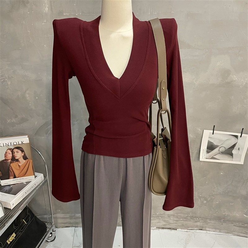 高J感~简约宽边V领修身长袖T恤女磨毛喇叭袖垫肩上衣打底衫内搭新,女装/女士精品,T恤,淘宝优惠券,粉丝福利购,淘宝优惠卷