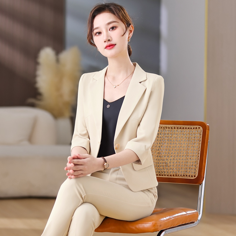 短款西装套装女2024新款小个子休闲高级感七分中袖职业正装工作服
