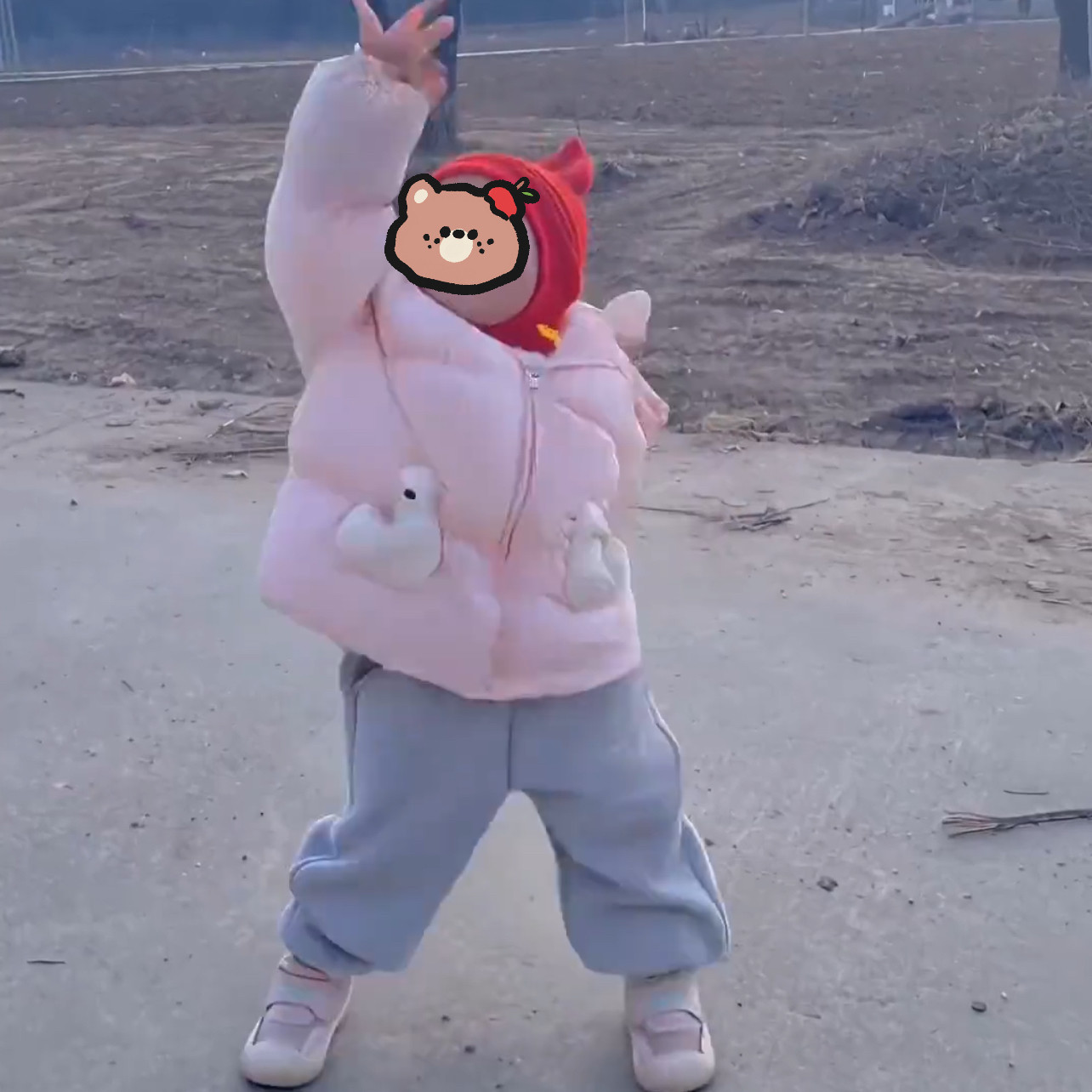 粉色连帽可爱女童羽绒服2025冬季新款小鸭子女宝宝羽绒服棉服