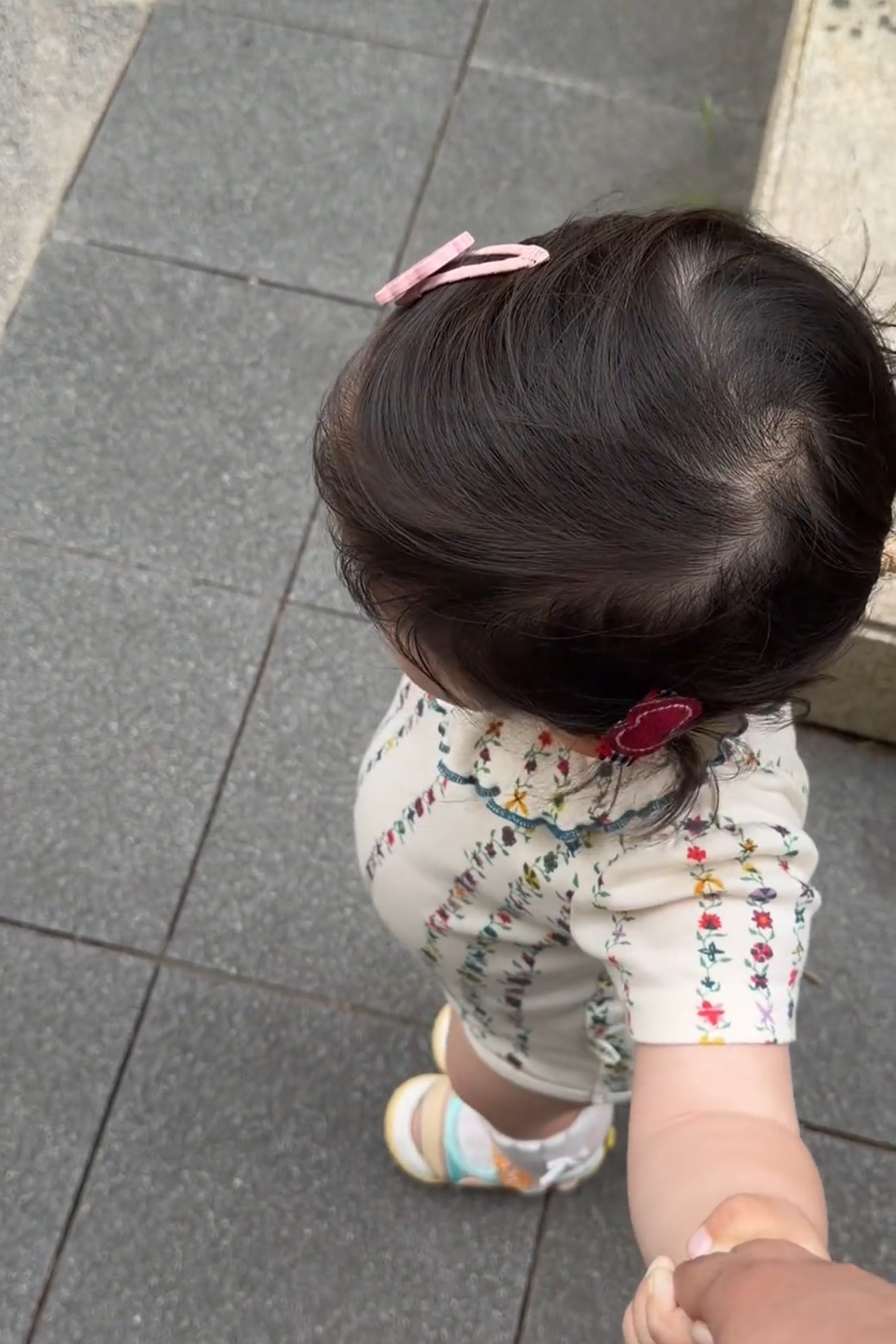 T恤婴幼儿可爱碎花短袖超萌包屁服2026夏季新款婴儿荷叶领花边