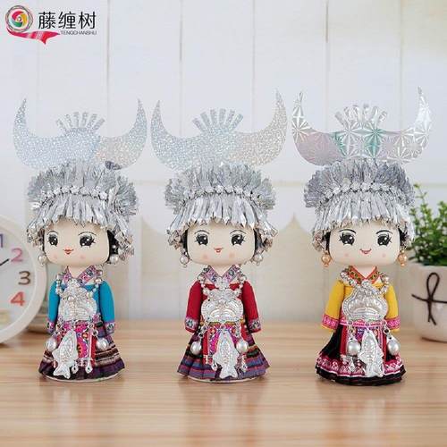 广西贵州云南少数民族苗族特色饰品摆件送礼木偶娃娃纯手工艺品