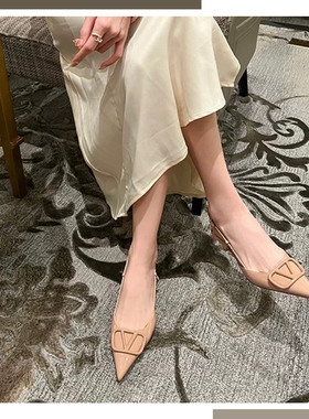 裸粉V扣~稍粗跟