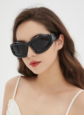 新款太阳镜时尚未来走秀嘻哈朋克
