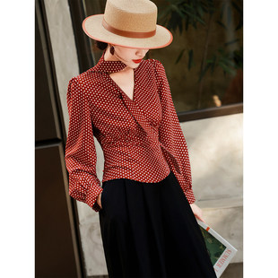 兰瑟儿2026春季新款气质复古港风红色波点衬衫V领收腰衬衫上衣女