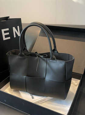 高级感大容量包包女2024秋冬新款潮时尚百搭单肩包网红手提托特包