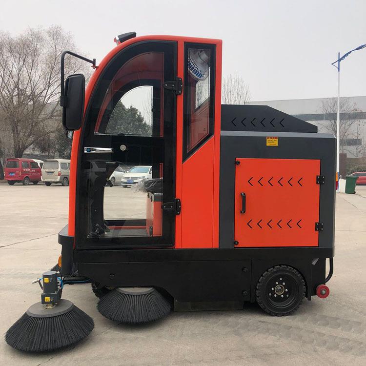 驾驶式公路垃圾清扫车工业园区落金属托盘