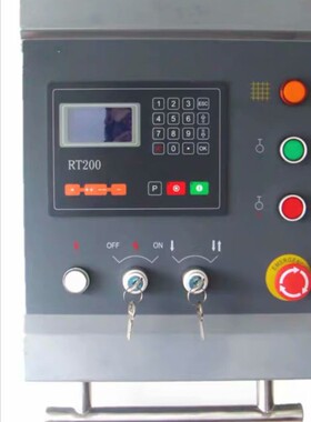 剪板机 折弯机RT200 CNC100系统E21 MD11-1系统编码器 扬力YLGS30