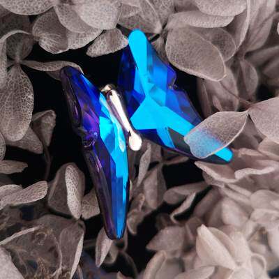 新品车载汽车用品水晶蝴蝶车内饰品摆件空调出Q风口车内装饰摆饰