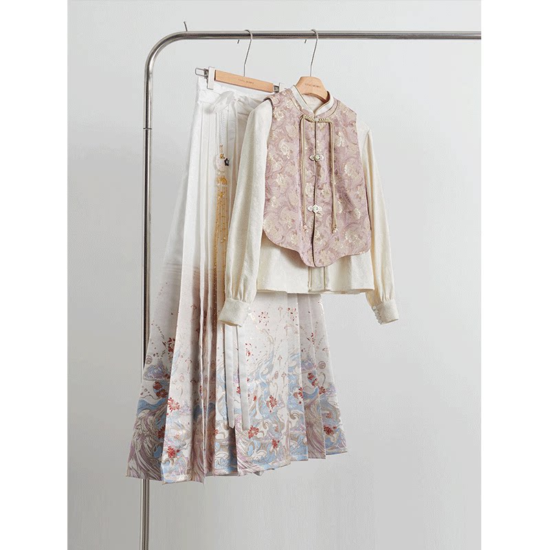 【当天发货】新中式国风马甲百搭上衣日常可穿马面裙套装裙女秋冬