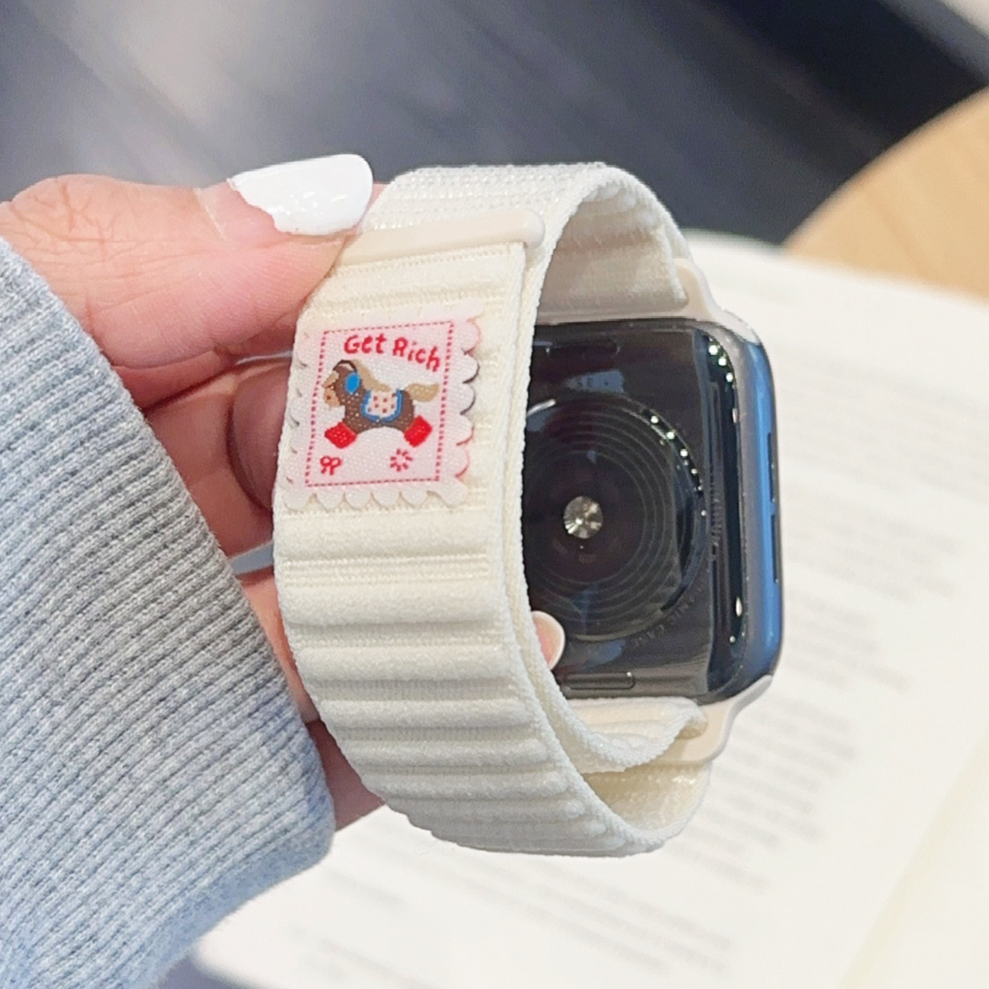 壳里斯iwatch表带S10薄款回环魔术贴马年标签尼龙S11小众S9适用SE3苹果Applewatch手表新款Ultra女款S8高级感,智能设备,智能手表手环表带/腕带,淘宝优惠券,粉丝福利购,淘宝优惠卷