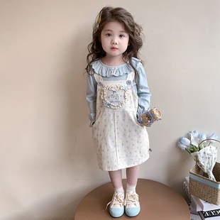 女童春装连衣裙长袖2025新款洋气春秋款儿童碎花打底背带裙子套装