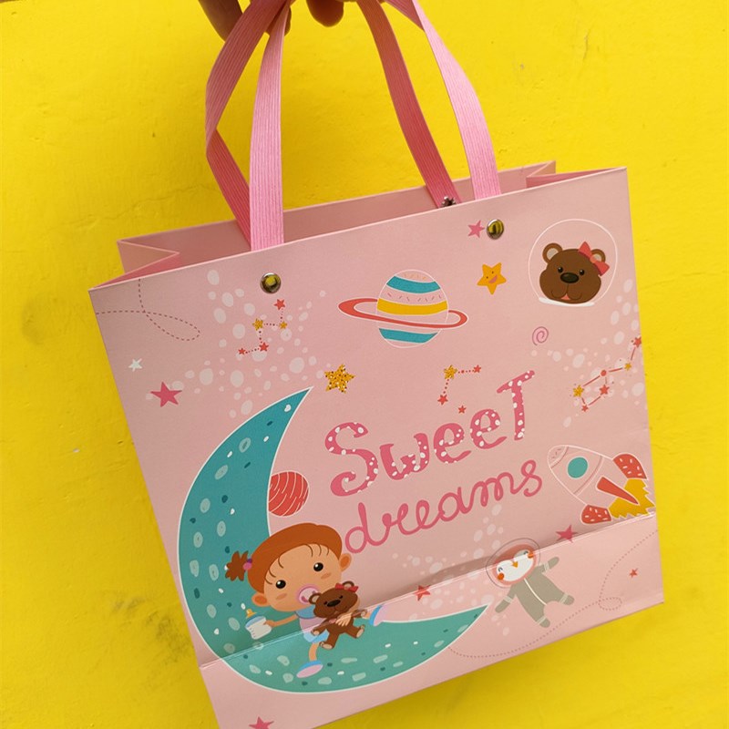 宝宝幼儿园生日礼物小礼品袋子儿童纸袋零食手提袋高级感包装袋