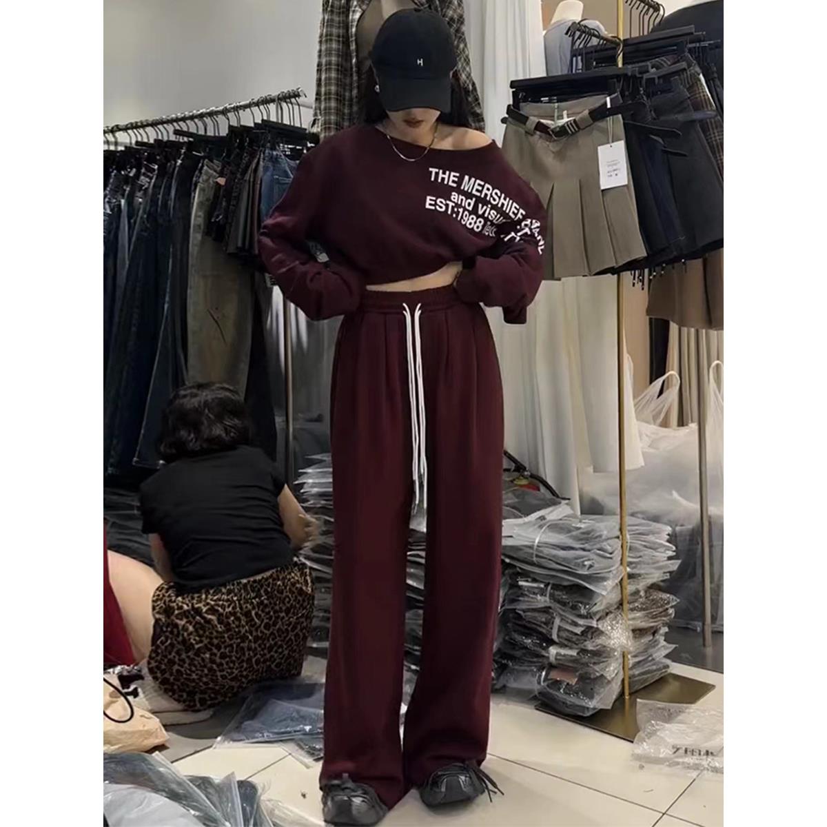 运动服套装女秋季韩版辣妹斜领露肩短款卫衣阔腿卫裤休闲两件套潮