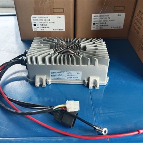中力电动搬运叉车小金刚锂电充电机24V15A电池充电器