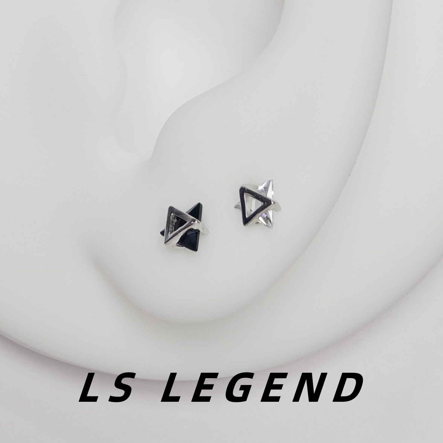 S999足银立体三角形个性中性耳钉