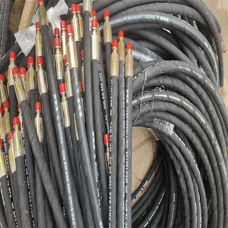 高压油管钢丝缠绕胶管工程机械用四层钢丝高压管总成 厂家出售