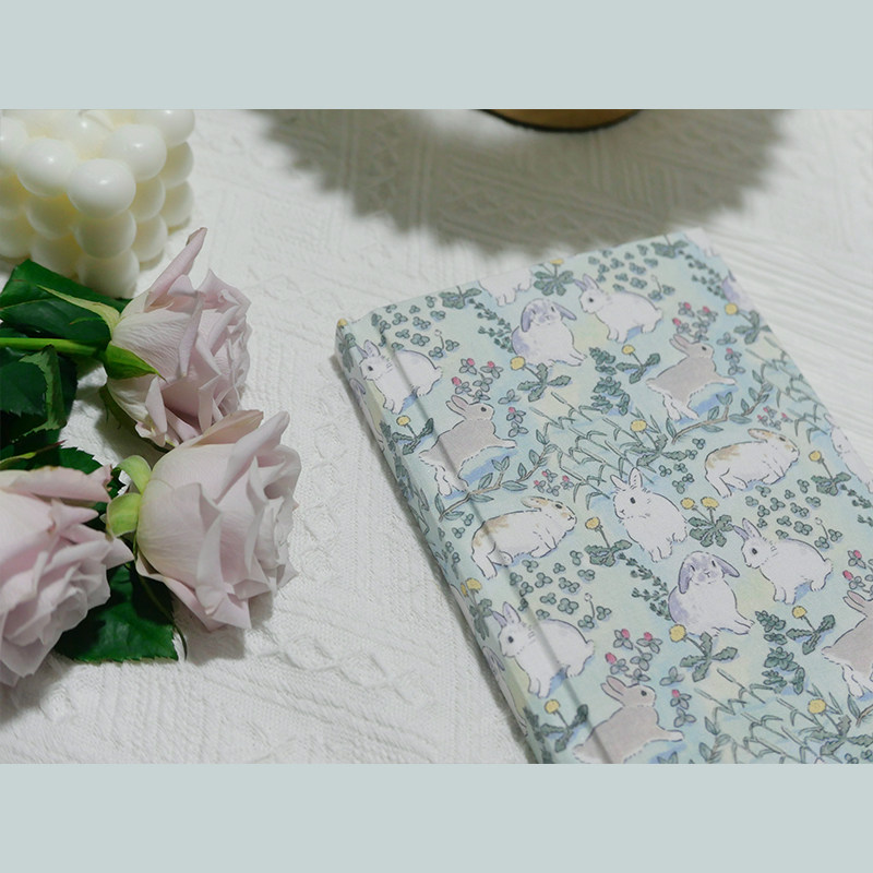 躲在耳里稚菟绿色小清新兔子复古可爱少女心布面笔记本A5硬麪本,文具电教/文化用品/商务用品,笔记本/记事本,淘宝优惠券,粉丝福利购,淘宝优惠卷