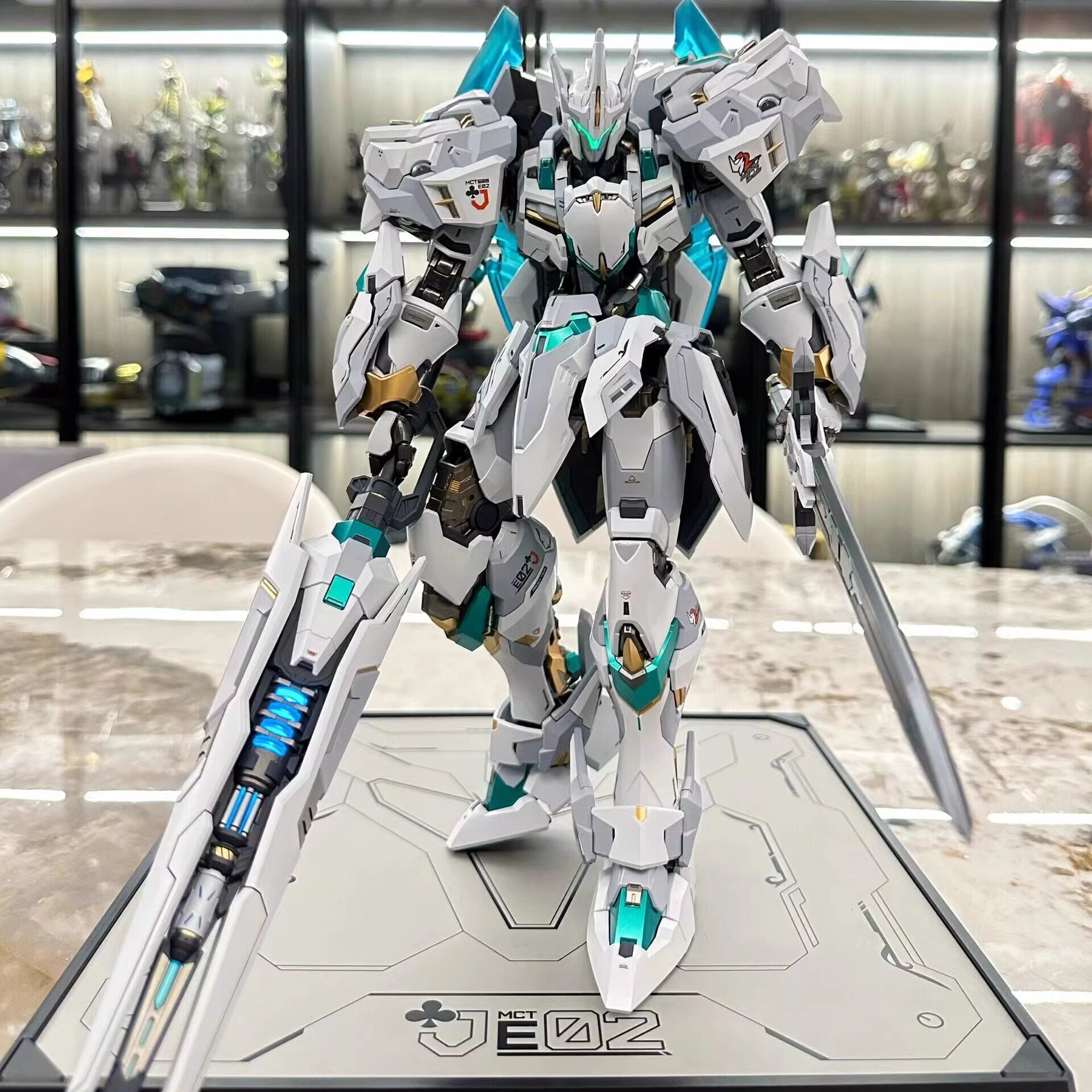 白雪姬机甲摩动核高达拼装敖丙曹