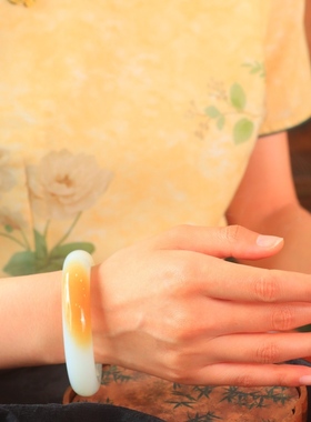 和田玉新疆且末糖白手镯平安镯