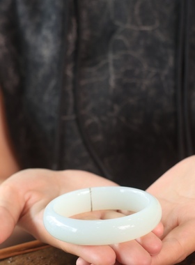 新疆和田玉羊脂白手镯籽料平安镯