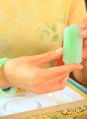 新疆和田玉翠青老坑料牌子平安镯