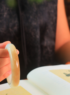 新疆和田玉糖白玉手镯籽料平安镯