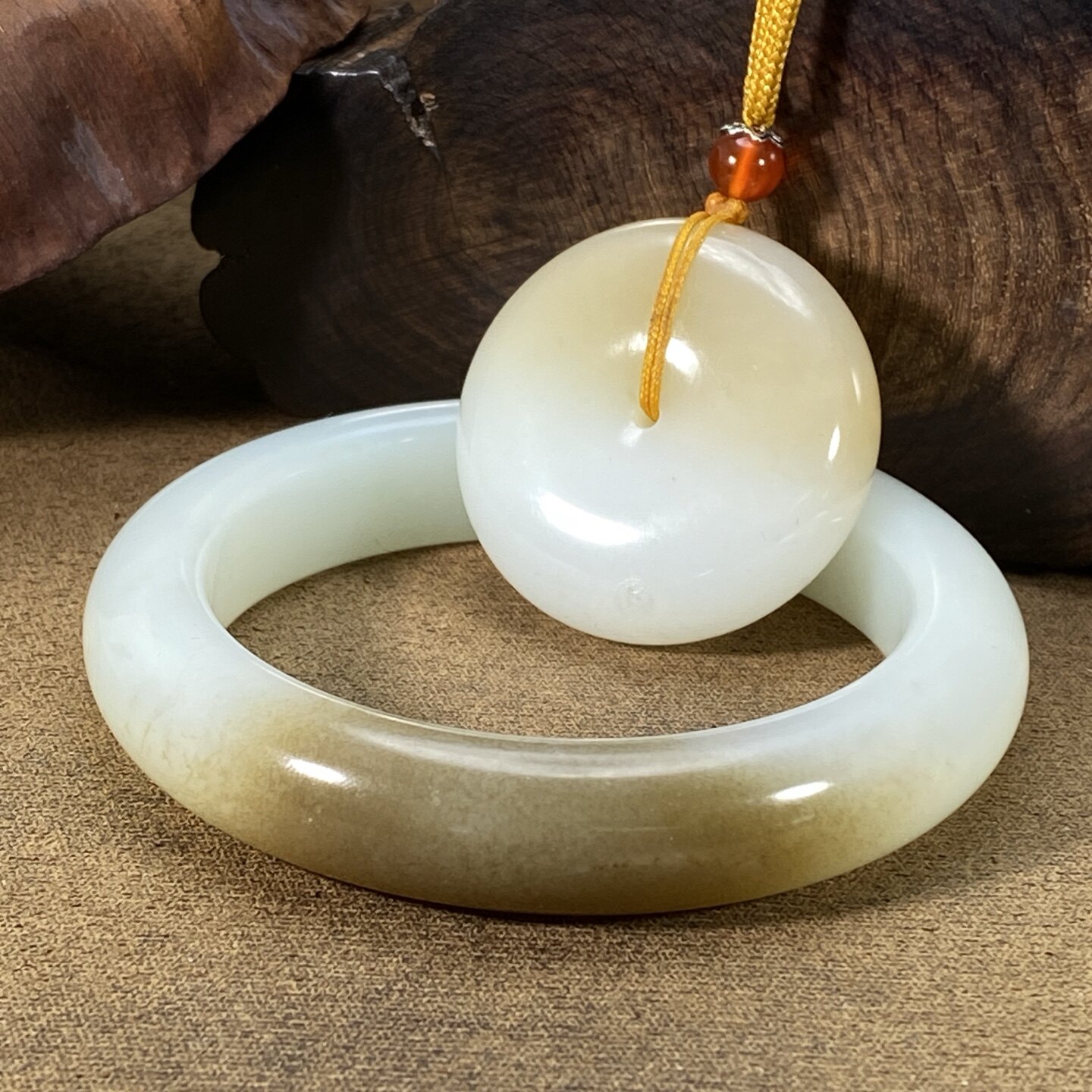 54.6圈口新疆和田玉韵味套镯秒杀山料标本且末糖料子手镯平安扣