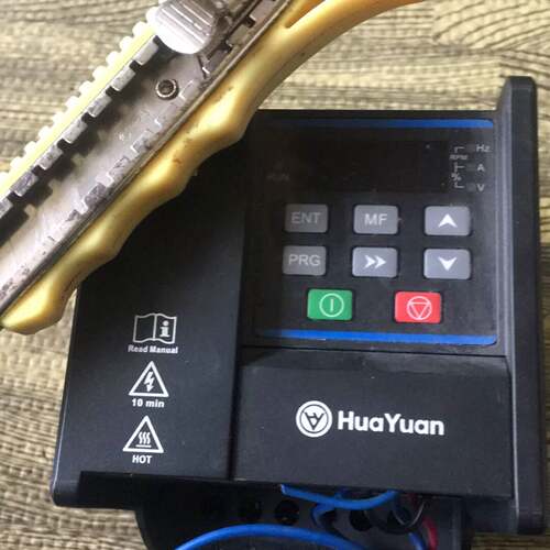 可维修HUAYUAN1.5KWM1-2S0015-B，华远变频器议价