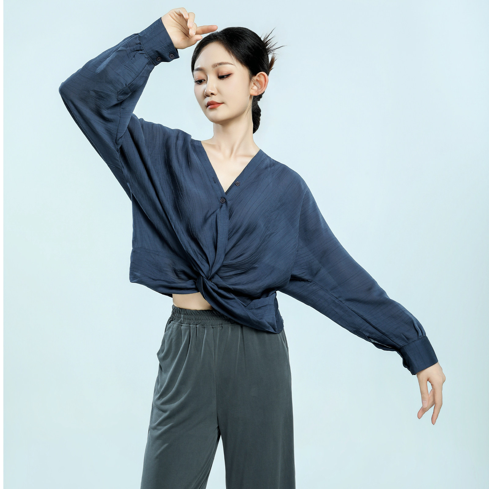 现代舞练功服宽松上衣爵士舞蹈服图片