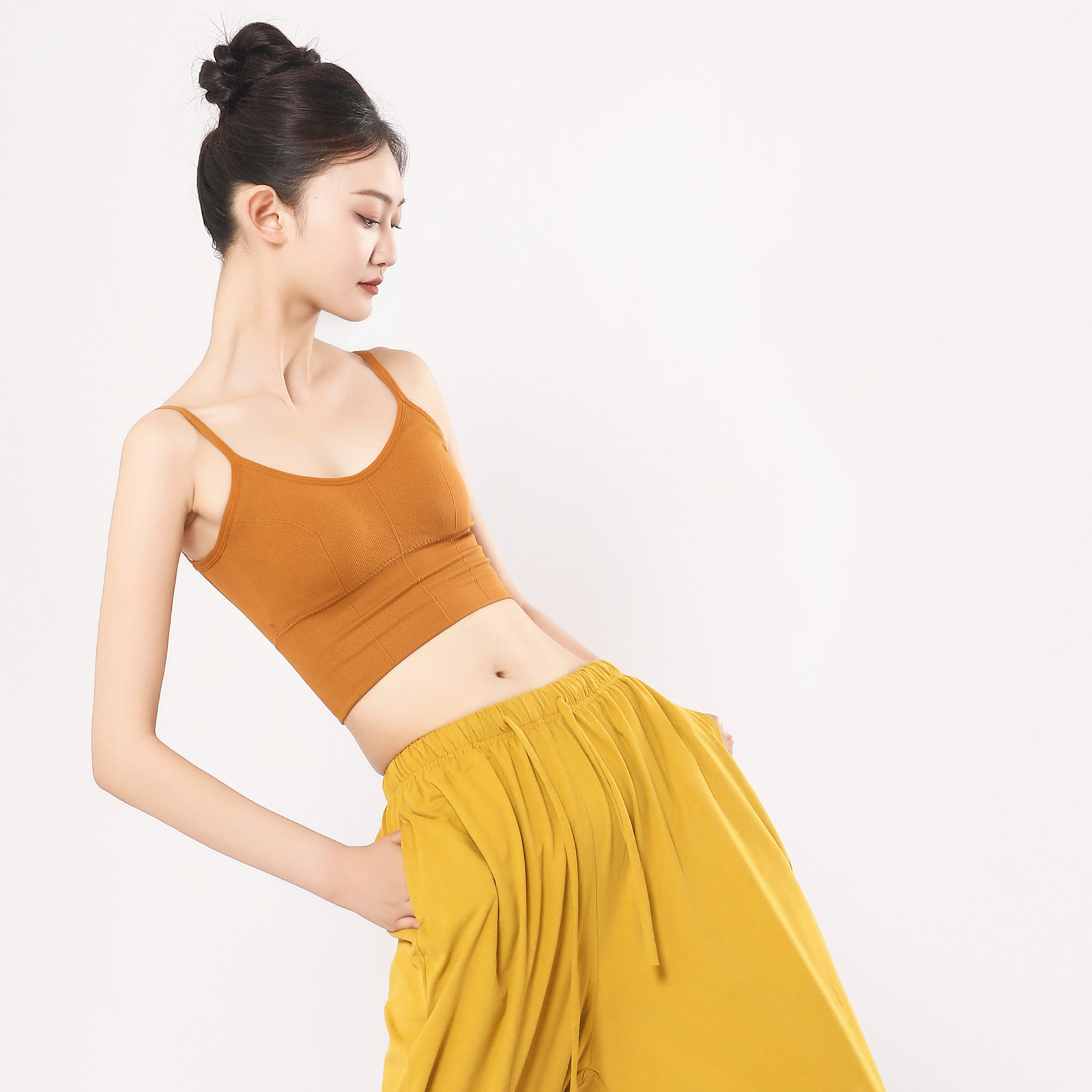 青蝶舞古典舞吊带美背舞蹈服上衣女内搭显瘦塑型现代舞背心胸垫