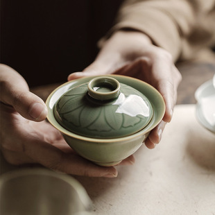 梵汝越窑青瓷手工雕刻木叶纹盖碗高档薄胎撇口不烫手泡茶碗沏茶碗